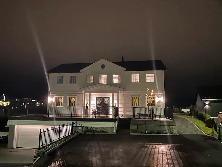 Sagerudsvingen 19 front kveld